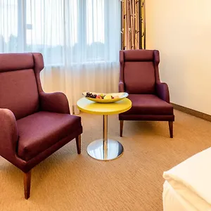 Plaza Premium Hotel Vienne