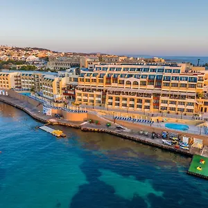Verdi St George's Bay Marina Hotel San Ġiljan